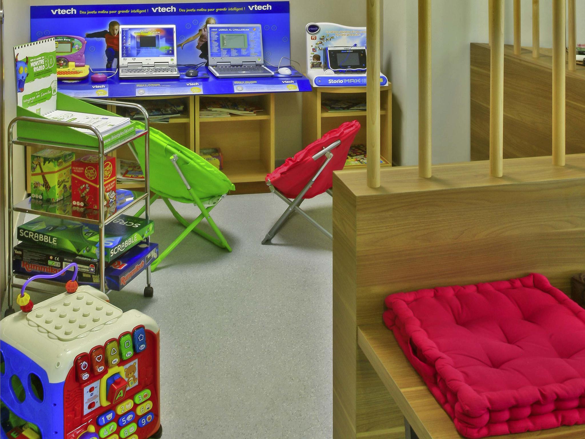 Ibis Styles Castres Hotel Castres  Ngoại thất bức ảnh